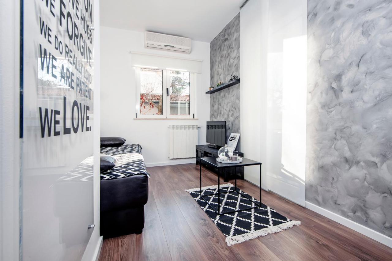 Apartment Margita Ровінь Екстер'єр фото
