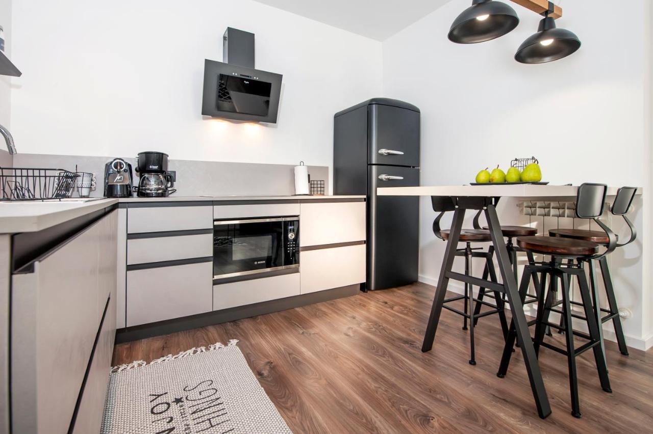 Apartment Margita Ровінь Екстер'єр фото