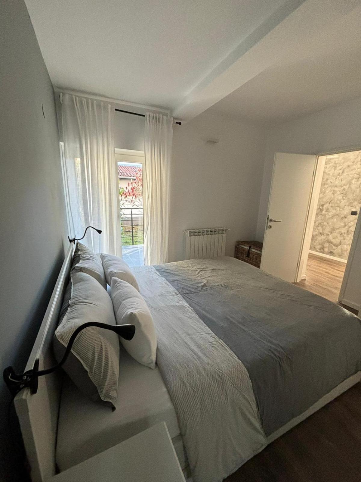 Apartment Margita Ровінь Екстер'єр фото