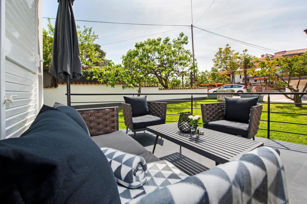 Apartment Margita Ровінь Екстер'єр фото