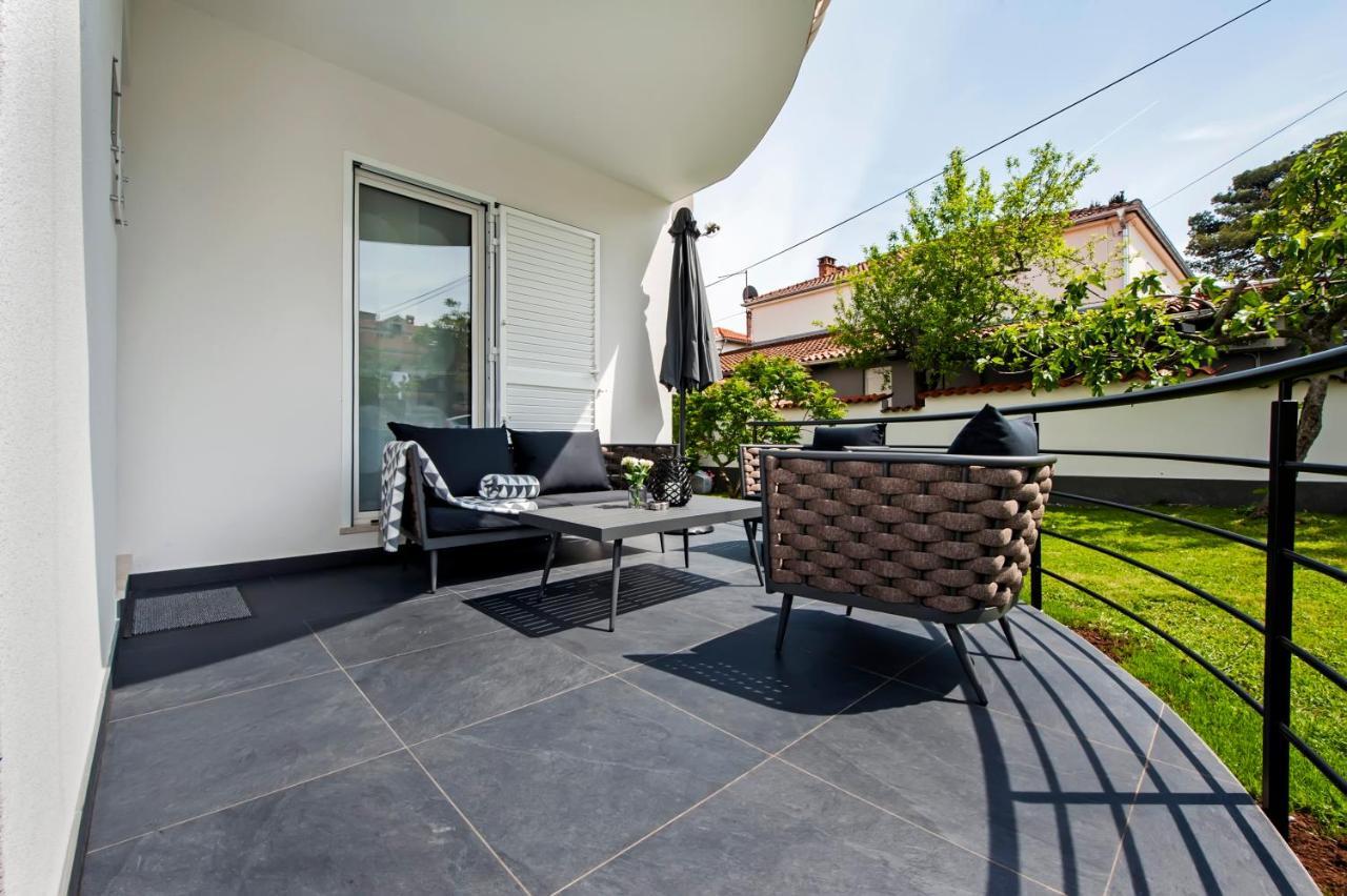 Apartment Margita Ровінь Екстер'єр фото